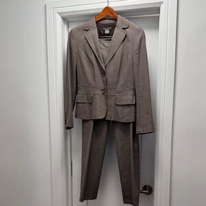 Ann Taylor brown check pant suit. Jacket size 10, pants size 4.